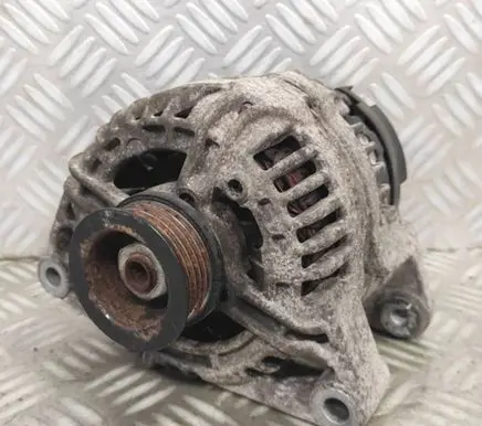 Opel Corsa D Generator/alternator 0124325171 13222930
