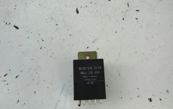 Mercedes-Benz Vito Viano W638 Glow plug pre-heat relay 
