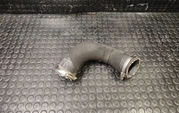 Audi A8 S8 D4 4H Intercooler hose/pipe 4H0145738M