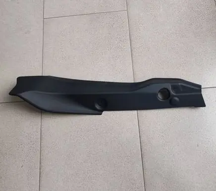 Subaru XV Front arch trim 57256FL000