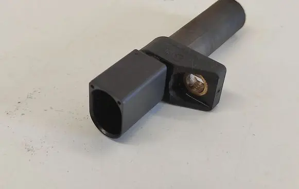 Mercedes-Benz Vito Viano W639 Crankshaft position sensor 0031532828