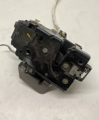 Audi A6 S6 C5 4B Front door lock 4B1837015B