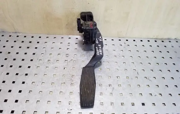 Opel Zafira B Accelerator throttle pedal 6PV00811400 9202341