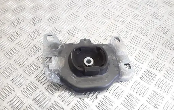 Engine mount bracket