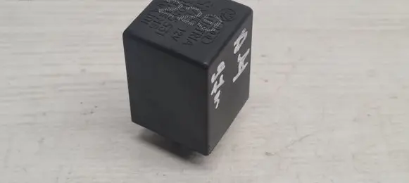 Audi A4 S4 B5 8D Other relay 431955531