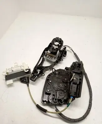 BMW 7 G11 G12 Rear door soft close latching motor 747771102