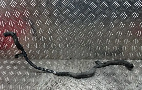 Engine coolant pipe/hose