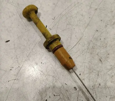 Peugeot 206 Oil level dip stick 
