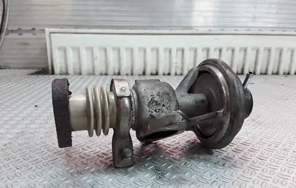 Skoda Fabia Mk1 (6Y) EGR valve 72247700
