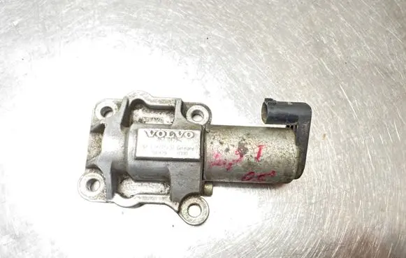 Volvo XC70 Camshaft vanos timing valve 8670421 060429 F34711502