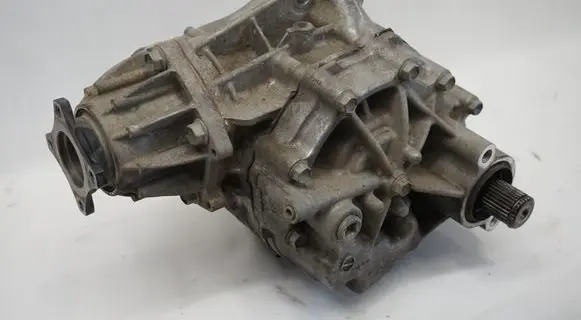 Suzuki Vitara (LY) Gearbox transfer box case 4P3