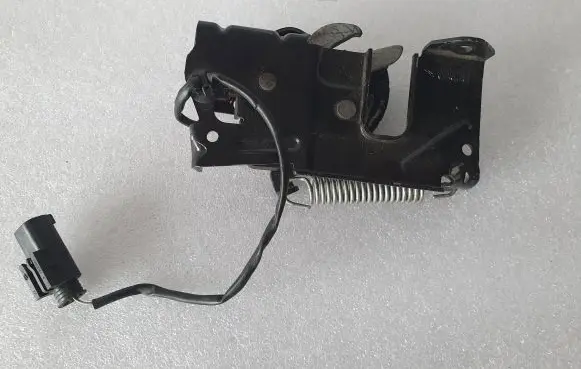 BMW M4 F82 F83 Engine bonnet/hood lock/catch 7242548 224217