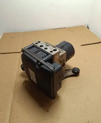 BMW 7 F01 F02 F03 F04 ABS Pump 6795073 DSCF01ACC 6795075