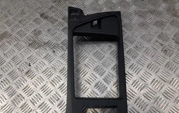 Alfa Romeo Stelvio Other center console (tunnel) element 156131981 01561182110