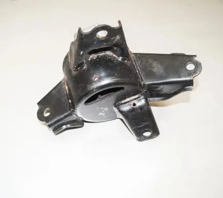 Hyundai i30 Engine mount bracket