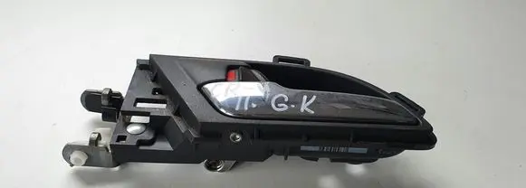 Honda CR-V Rear door interior handle