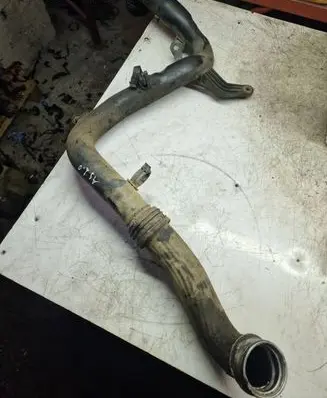 Audi A3 S3 8P Intercooler pipe mounting bracket 