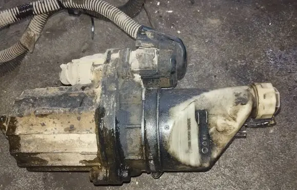 Opel Astra H Power steering pump 13292554