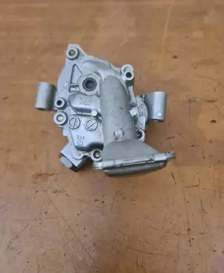 Toyota Prius (XW30) Oil pump 37040