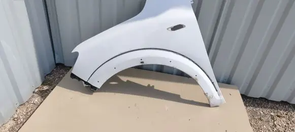 Dacia Sandero III Fender 631012610R