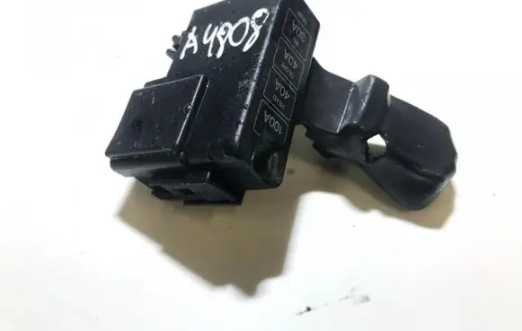 Mazda 626 Fuse box set m437110 m43-7110