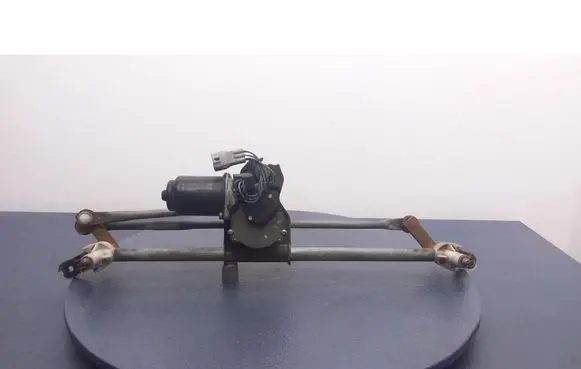 Suzuki Swift I Front wiper linkage and motor 