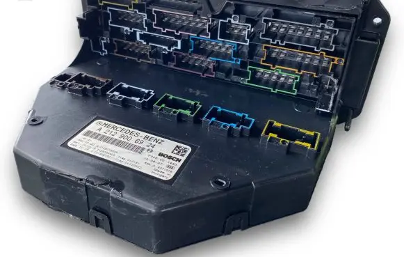 Mercedes-Benz E W212 Fuse box set A2129006924