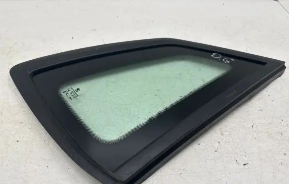 Skoda Kamiq Rear side window