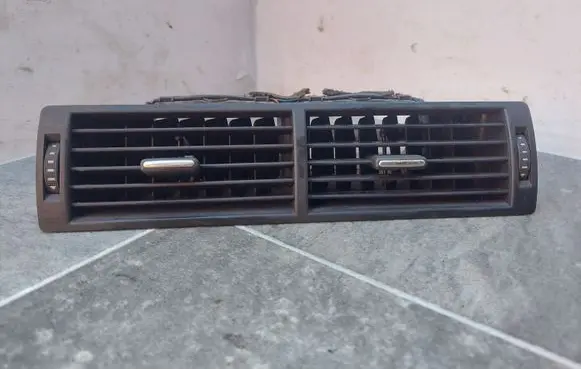 Audi A4 S4 B7 8E 8H Dash center air vent grill 8E0820951H
