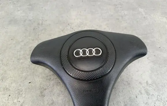 Audi A4 S4 B5 8D Steering wheel airbag 8D0880201H