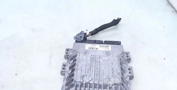 Renault Megane III Engine control unit/module 237100668R 237100669R S180067139A