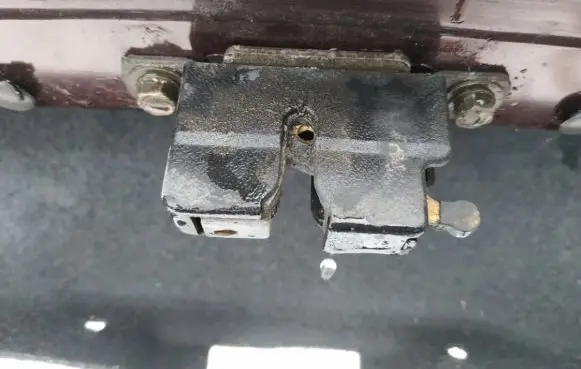 Mazda 626 Tailgate/trunk/boot lock/catch/latch