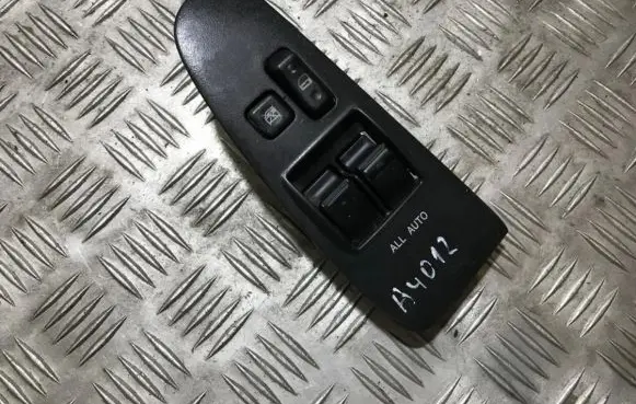 Toyota Avensis T250 Electric window control switch 848020520090 84802-05200-90