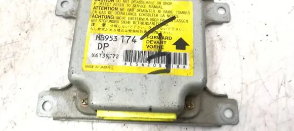 Mitsubishi Colt Airbag control unit/module MB953174 E56Z05 X6T39772
