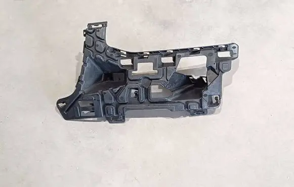 Front bumper mounting bracket