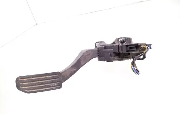 Volvo V70 Accelerator throttle pedal 6G929F836DD