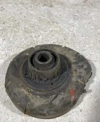 Coil spring mount