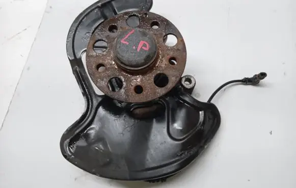 Mercedes-Benz C W204 Front wheel hub spindle knuckle