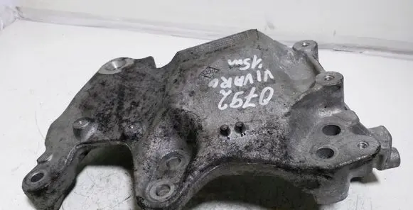 Opel Vivaro Engine mounting bracket 112313054R