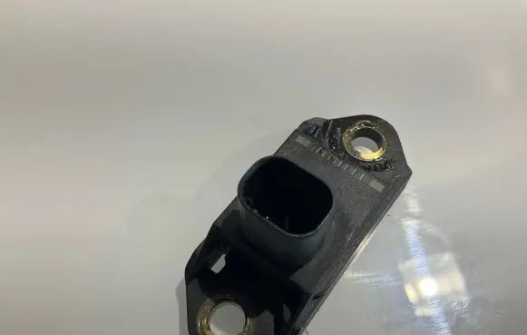 Mercedes-Benz E W211 Airbag deployment crash/impact sensor 0025426918