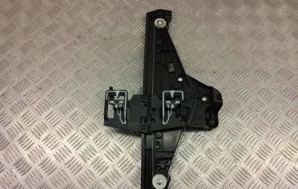 Opel Mokka X Rear door window regulator with motor 9843773980