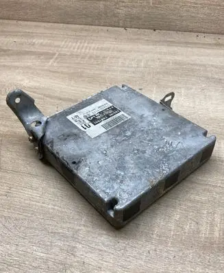 Toyota Avensis T220 Engine control unit/module ECU 8966128850