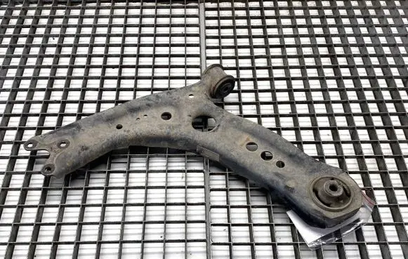Volkswagen Golf VII Front control arm 5Q0407151J