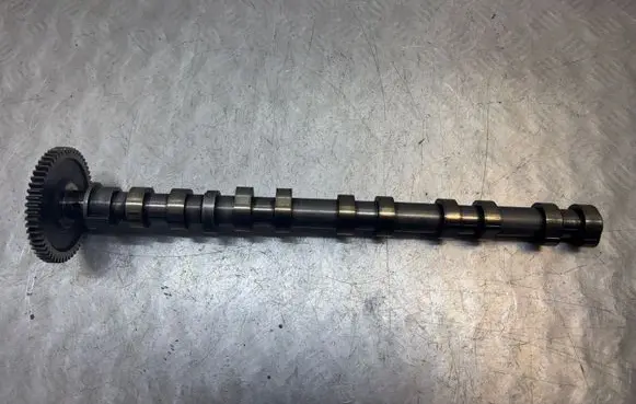 Volvo XC70 Camshaft 30750759