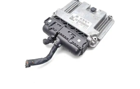 Volkswagen Golf V Engine control unit/module 03G906021KH 0281013226