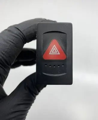 Volkswagen PASSAT B5.5 Hazard light switch 3B0953235E