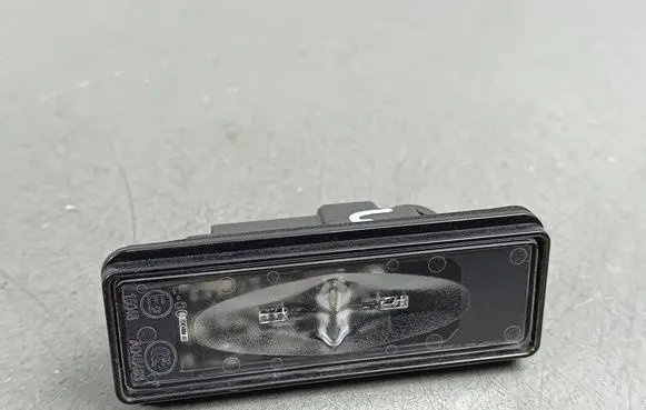Opel Grandland X Number plate light 9815226680