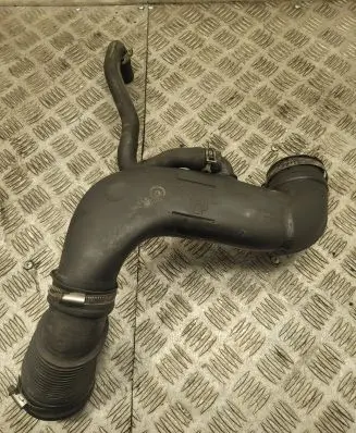 Opel Zafira B Intercooler hose/pipe 55561910 329788454