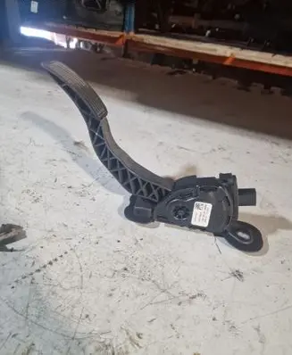 Mazda 6 Accelerator throttle pedal GS1D41600