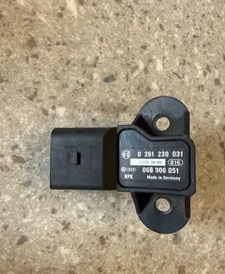 Land Rover Range Rover Sport L320 Air pressure sensor 0261230031 06B906051